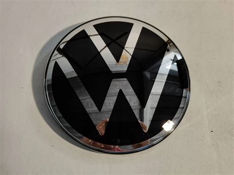 VW Touareg III 18 23 Emblemat Znaczek Na Radar 13854555128