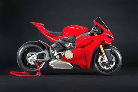 Motorrad Vergleich Ducati Panigale V4 S 2025 Vs Honda CBR1000RR R