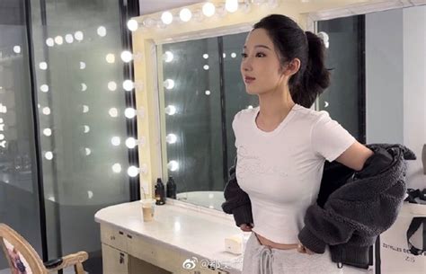 Hot Girl A Ng Di C Ph M V O T Li N T C V Ng Scandal