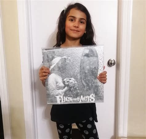 Pleine Noirceur Fuck The Facts