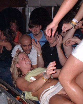 Hot Strippers And Aroused Crowd Porn Pictures Xxx Photos Sex Images