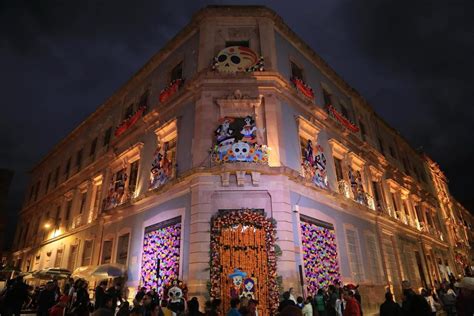 Con el Festival de Día de Muertos colores olores sonidos y sabores