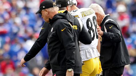 Steelers HC Mike Tomlin offers bleak injury update