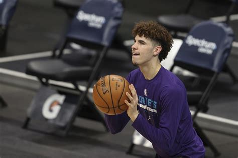 Video LaMelo Ball Working Out Before Wednesday S Game In Boston