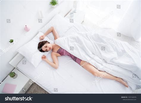 248 Hotel Bed Top Angle View Images, Stock Photos & Vectors | Shutterstock