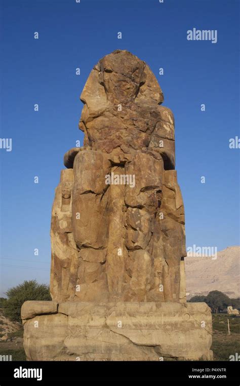 Colosos De Memnon Estatuas De Piedra Del Fara N Amenhotep Iii Siglo