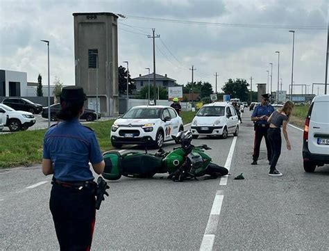 Medolago Scontro Auto Moto Due Feriti Foto Photogallery