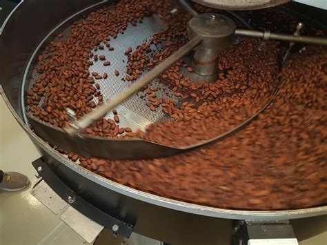 Годива - Гар аргаар хийсэн шоколад яагаад илүү тансаг гэж?