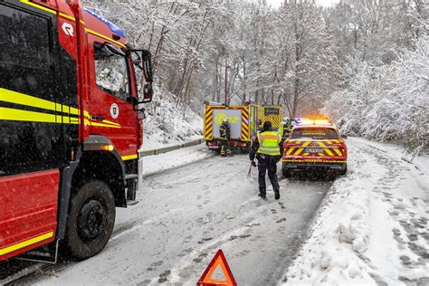 „es War Katastrophal“ In 24 Stunden Mehr Als 120 Unfälle Wegen Glätte