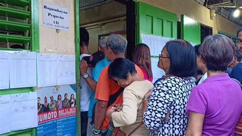 Pwds Senior Citizens Pinabibigyan Ng Special Polling Precints Police