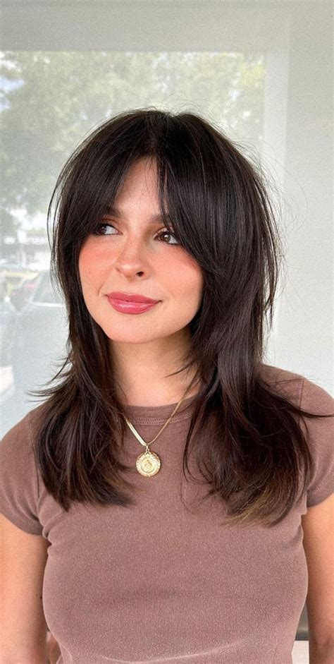 50 Chic And Versatile Medium Layered Haircut Ideas Retro Inspired