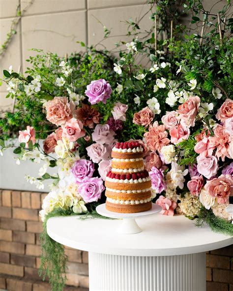 Naked And Semi Naked Wedding Cake Ideas WEDVIBES MEDIA