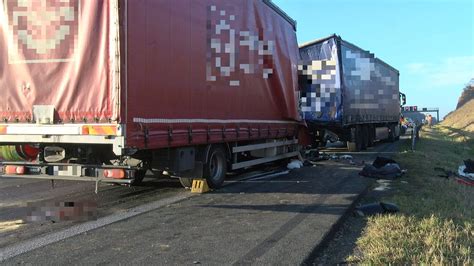 Tödlicher Unfall auf A3 Lkw Fahrer 60 verstorben Bildergalerie