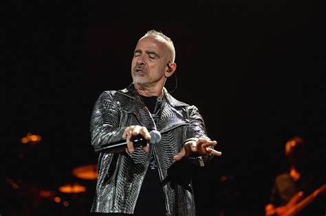 Mehr Als 40 Jahre Auf Der Bühne Eros Ramazzotti Schmusepop Sexsymbol