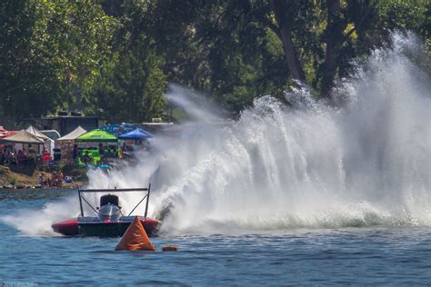 U 999 Miss Rock Kisw Hugging The Buoys Hydroplane Racing Tri