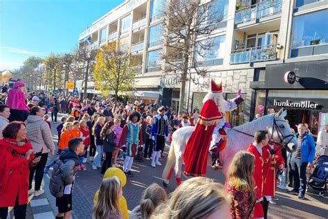 Een Muzikaal Onthaal Voor Sinterklaas Tijdens Intocht De