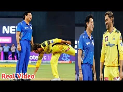 MS Dhoni Touch Sachin Tendulkar Feet Before CSK Vs MI Match Today Ms