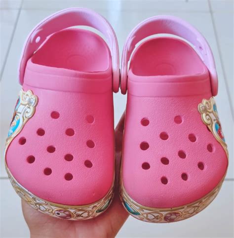 Crocs C9 / 16.5cm on Carousell