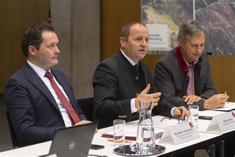 Zweiter Tiroler Forstgipfel Bringt Aufforstungsoffensive F R Wald Der