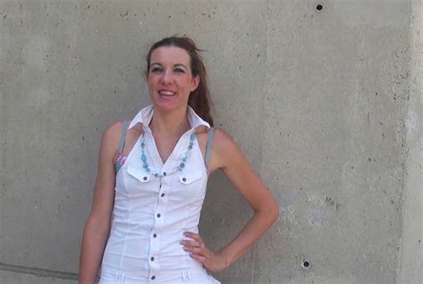 ramonage du cul d une secrétaire de Reims video amateur gratuite