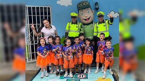 Policía de Tránsito y Transporte enseña las normas viales a los niños