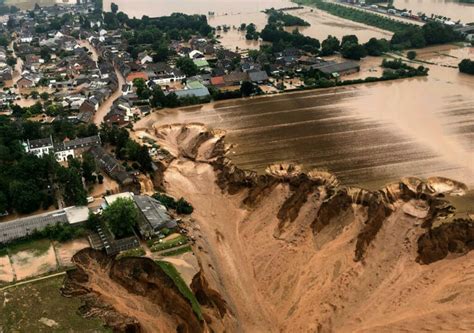 El Rol Del Agua En Los Grandes Desastres Del último Medio Siglo