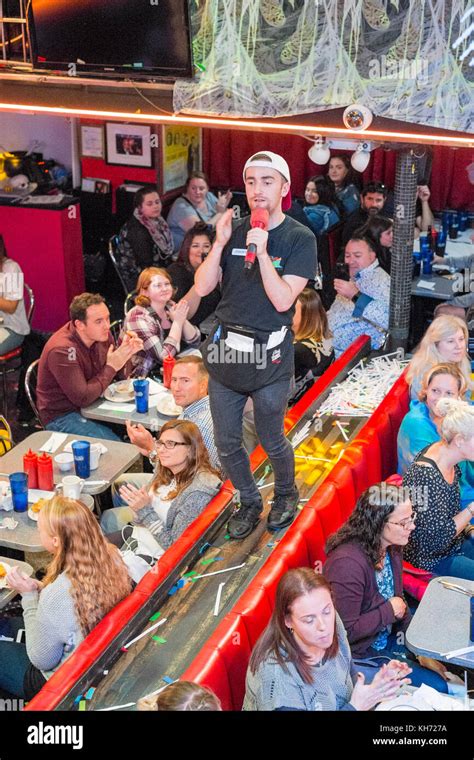 Ellens Stardust Diner Famous For Its Singing Waiting Staff Broadway