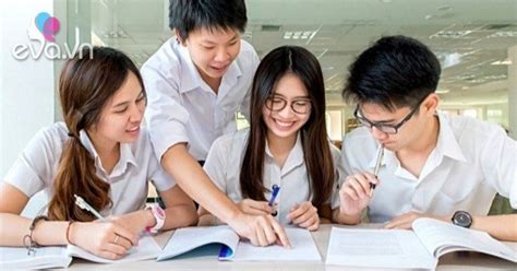 Ng Nh H C Hot Trong M A Tuy N Sinh L N Ng I Gi A Th I I S C Mi N Gi M H C Ph Ang