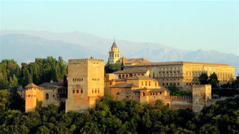 Alhambra Really Fascinating Palace And Hunted By Foreign Travelers