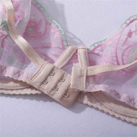 Shop Our Factory Sexy Women Lingerie Embroidered Bra Set