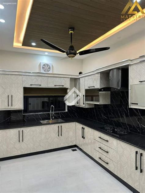 Marla Double Storey Semi Furnished Corner House For Sale In Bahria