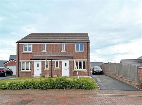 Egan Close Weldon Corby Nn17 3nb 3 Bed Semi Detached House £225 000