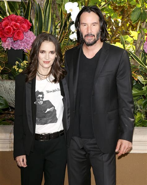 Winona Ryder Says She Is Still Married To Keanu Reeves The Daily Dish