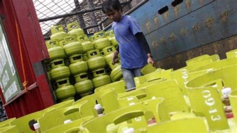 Rakyat Sintang Menjerit Harga Gas Melon Tembus Rp Ribu Pertabung