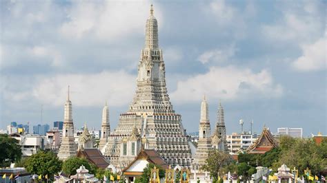 Five Famous Buddhist Temples in Thailand - Thai Holidays