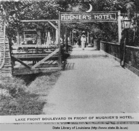 Lake Front Boulevard In Front Of Mugniers Hotel In Mandeville