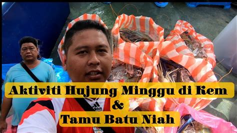 Aktiviti Pekerja Di Kem Menarik Di Tamu Batu Niah Salai Ikan Trusan