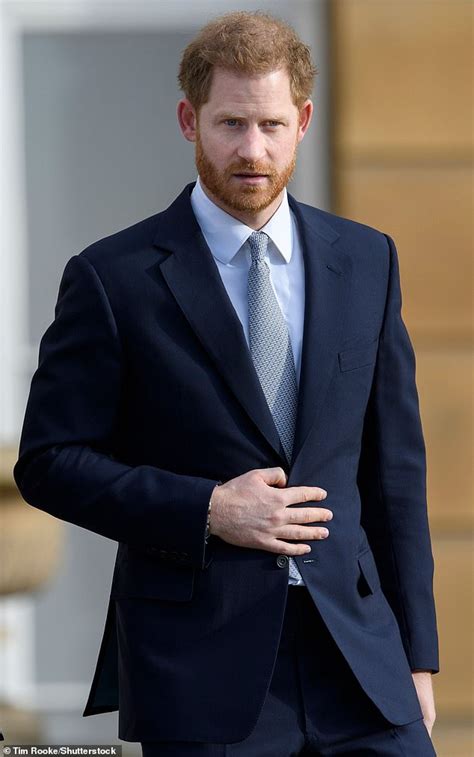 Montecito Bookstore Reveals It Has Only Sold 30 Copies Of Prince Harry S Autobiography Spare