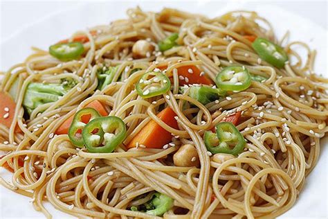 Espaguetis Con Verduras Al Estilo Chino Receta F Cil Y Sabrosa