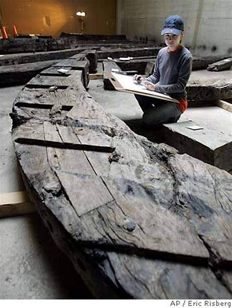 SAN FRANCISCO / Few clues unearthed about mystery ship buried after