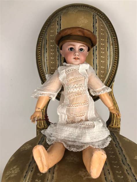 POUPÉE ANCIENNE 1900 TÊTE DE PORCELAINE SIGNÉE DEP N7 CORPS BOIS