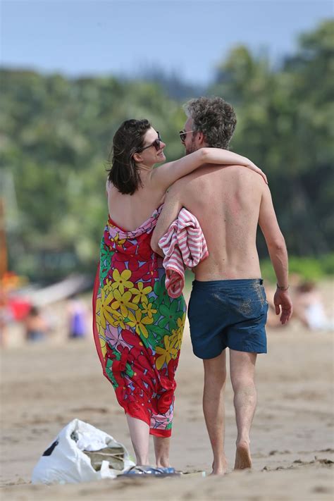 Anne Hathaway Bikini Candids Hawaii CelebMafia