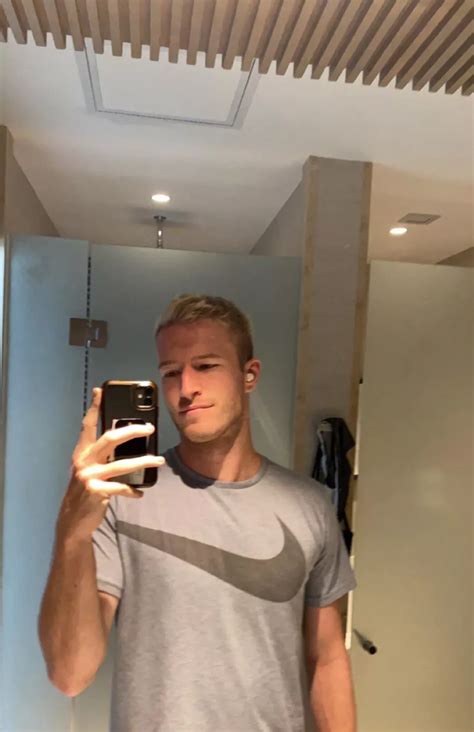 Anyone Excited For The Food Tomorrow Nudes Gaybrosgonemild NUDE PICS ORG