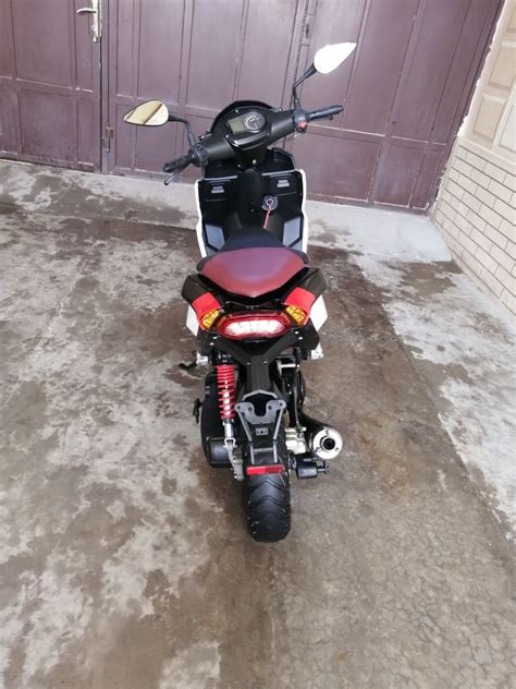 Скутер Benelli 49.9 куб: 1 000 у.е. - Мопеды / скутеры Пап на Olx