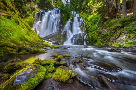 This Southern Oregon Waterfall Road Trip Is The Perfect Getaway That