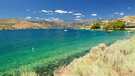 hotels closest  lake chelan  washington