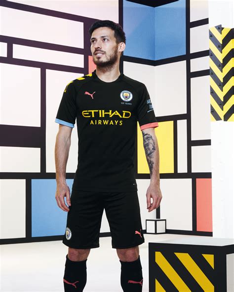 Puma Pr Sente Les Maillots De Manchester City