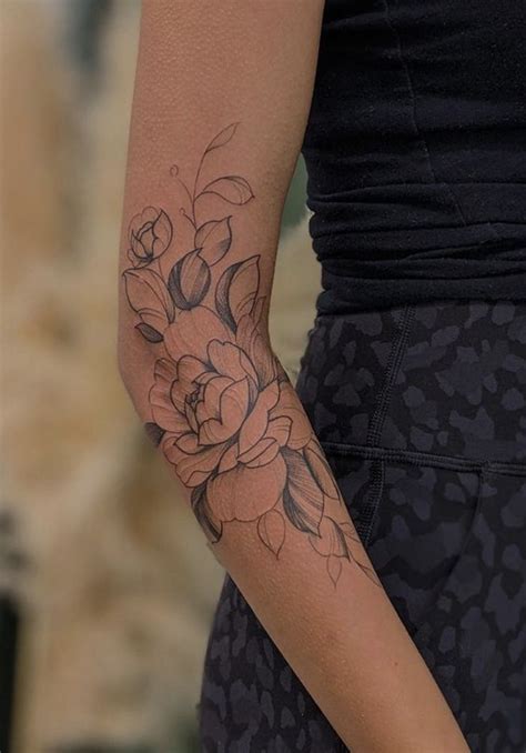 Pin By Michelle Zaugg On Tattoo Ideen Floral Tattoo Sleeve Sleeve