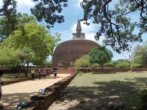 The Ancient Kingdom Of Polonnaruwa - Wowtovisit