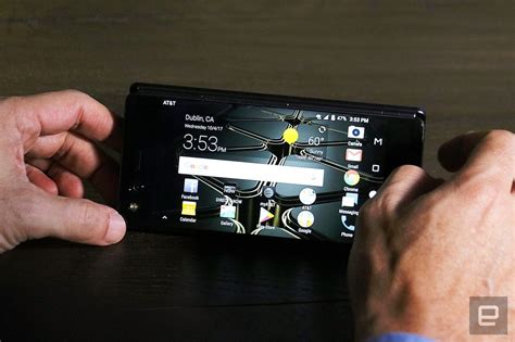 ZTE Axon M Hands On A New Hope For Dual Screen Phones Engadget